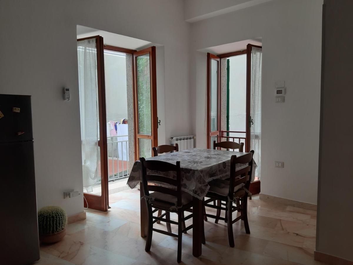 Da Rocky Apartment ริโอมัจโจเร ภายนอก รูปภาพ